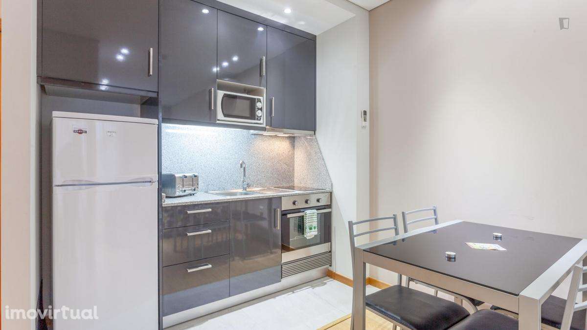 Apartamento com 1 quartos - localizado em Santo Ildefonso Porto - Grande imagem: 5/31