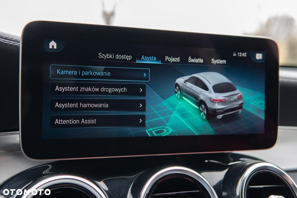 Mercedes-Benz GLC 300 4Matic 9G-TRONIC AMG Line - 31