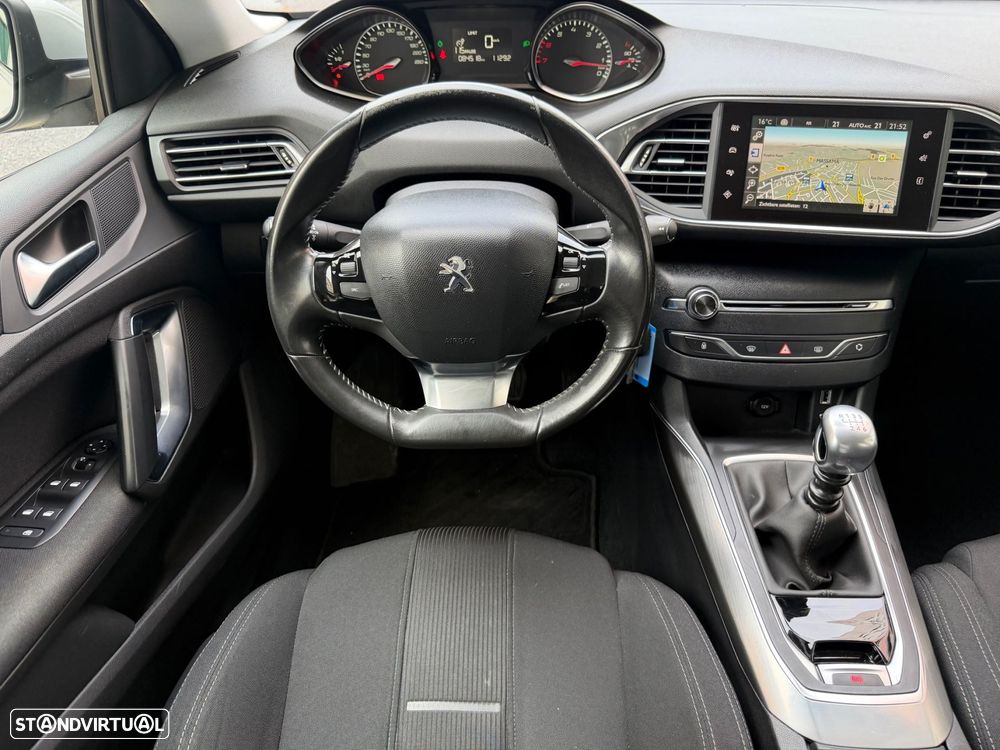 Peugeot 308 125 THP Allure - 10