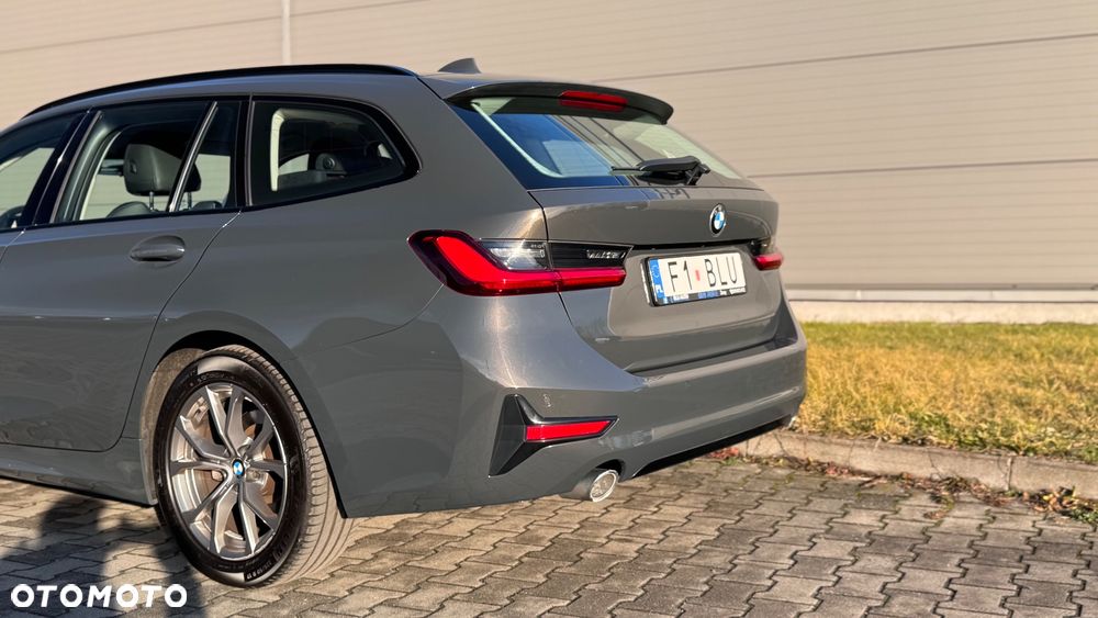 BMW Seria 3 318d Sport Line Shadow - 26