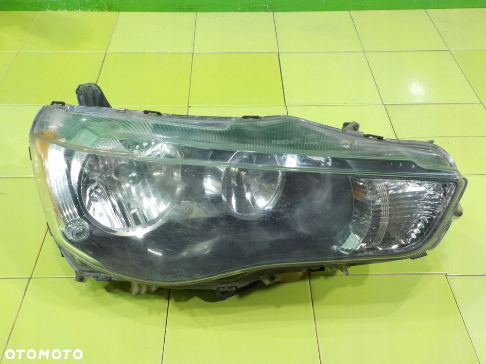 MITSUBISHI OUTLANDER II LIFT 2.2 D 10r 5D lampa prawa przod - 1