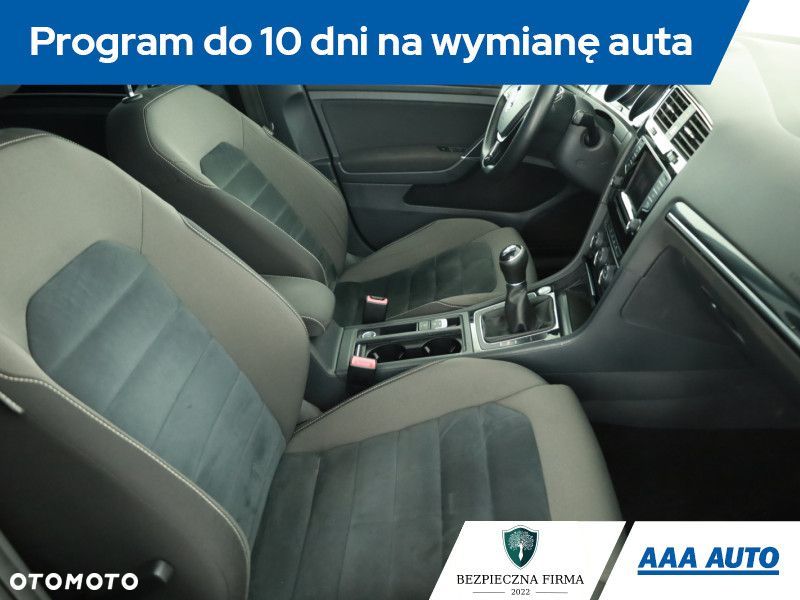 Volkswagen Golf - 9