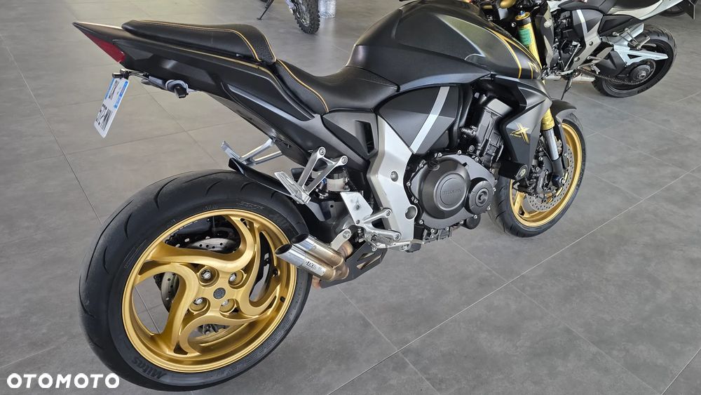 Honda CB - 32