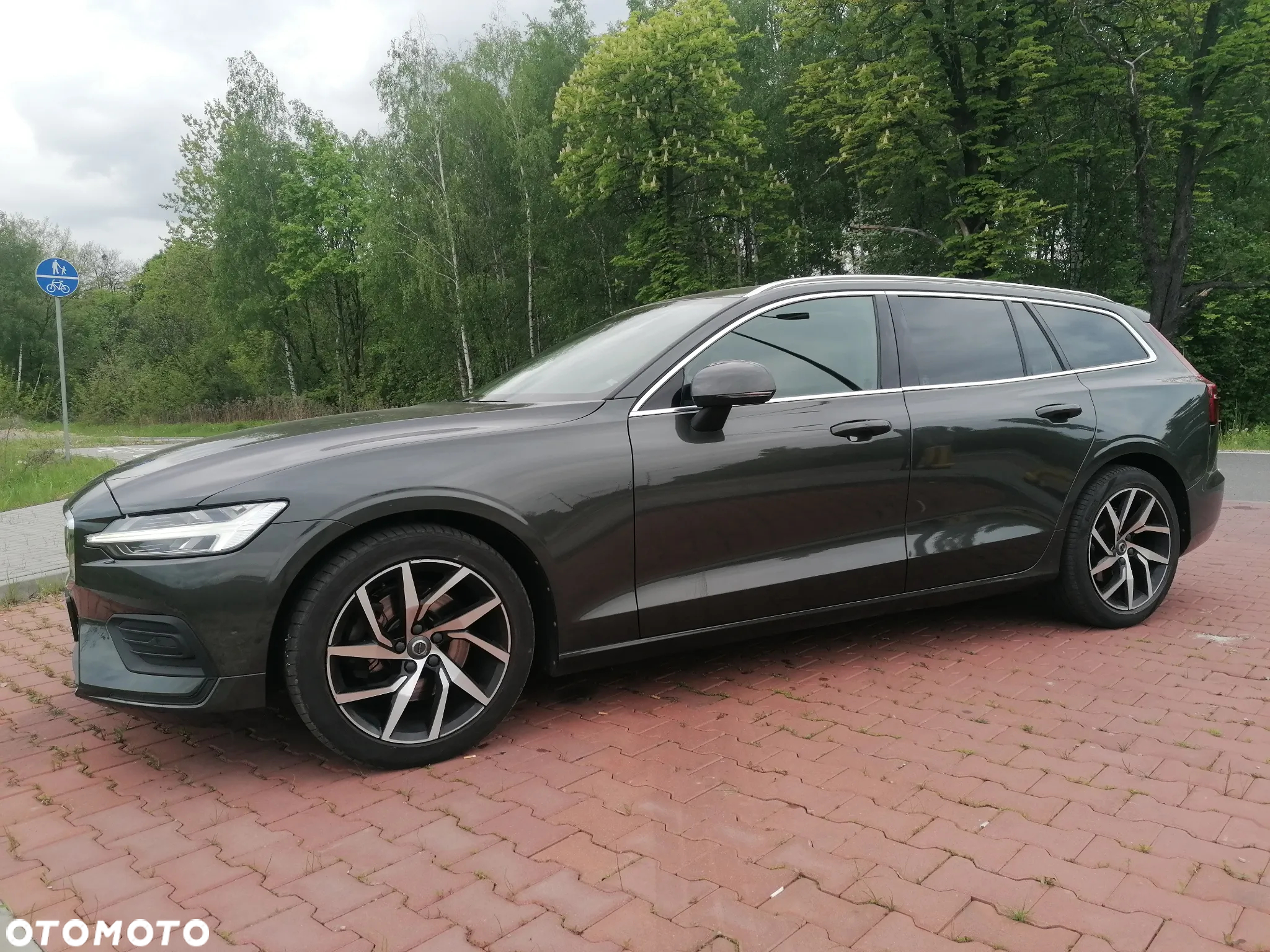 Volvo V60 T4 Momentum - 8