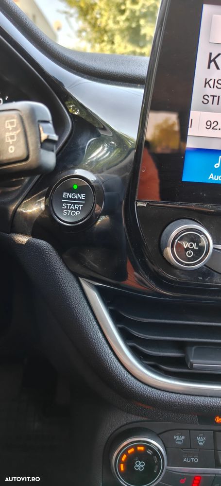 Ford Fiesta 1.0 EcoBoost Titanium - 9