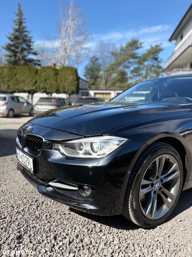 BMW Seria 3 328i Sport Line - 22