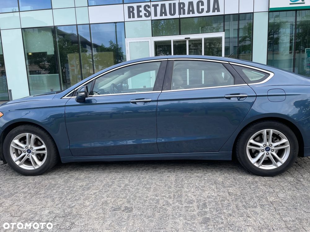 Ford Fusion - 12