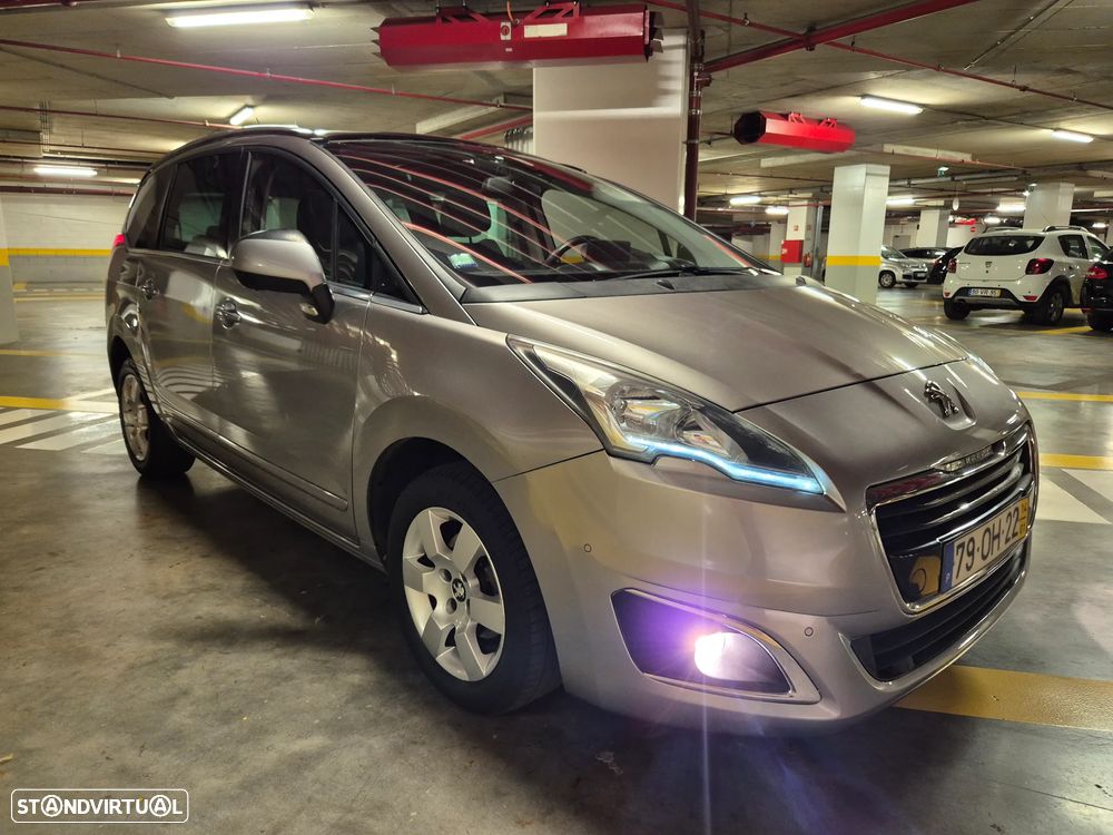 Peugeot 5008 1.6 HDi 7L Allure - 9