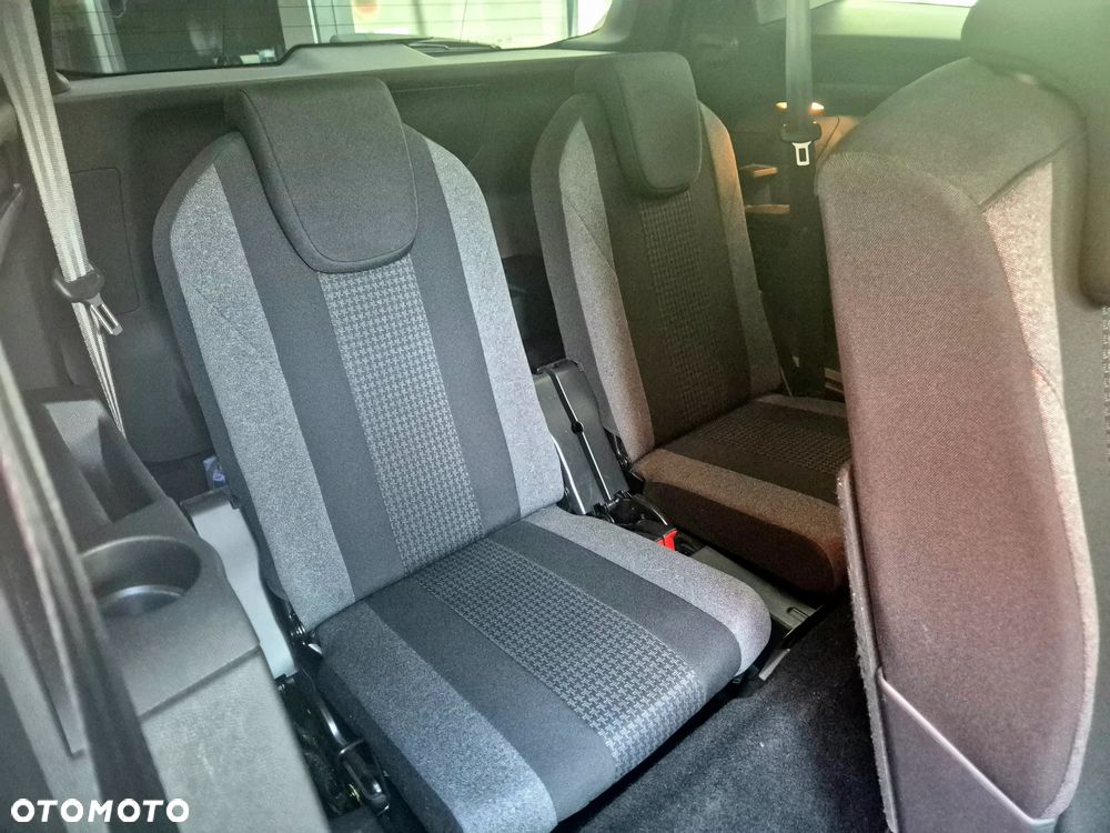 Peugeot 5008 1.5 BlueHDi Active S&S EAT8 - 23