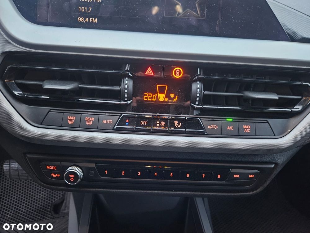 BMW Seria 1 118d - 30