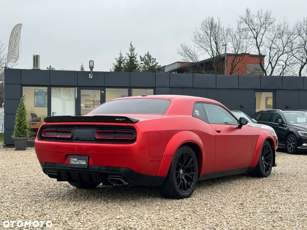 Dodge Challenger - 4