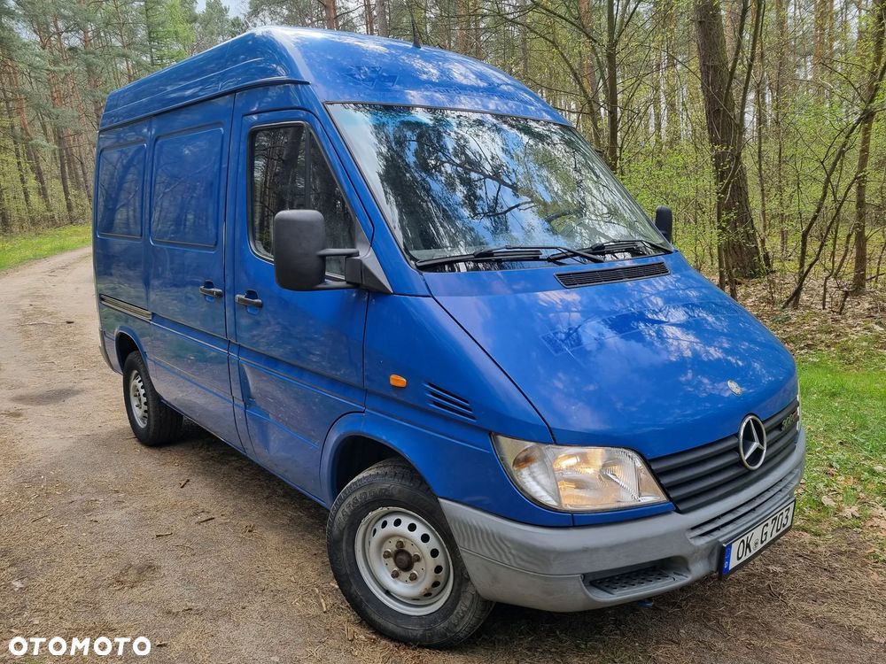 Mercedes-Benz Sprinter - 20