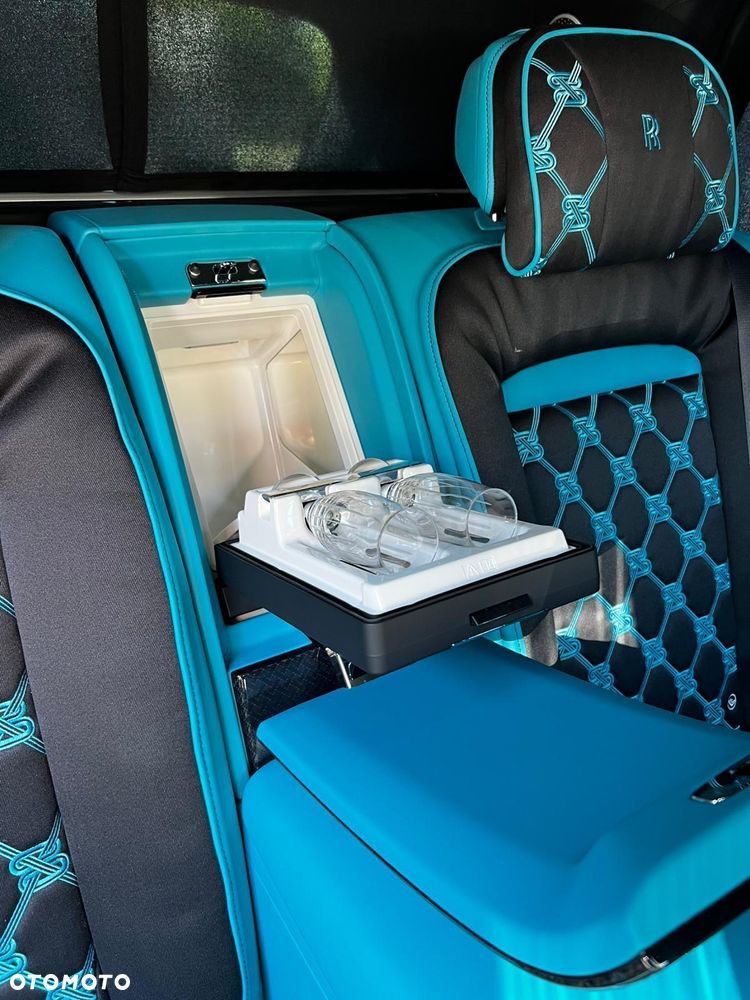 Rolls-Royce Cullinan - 24