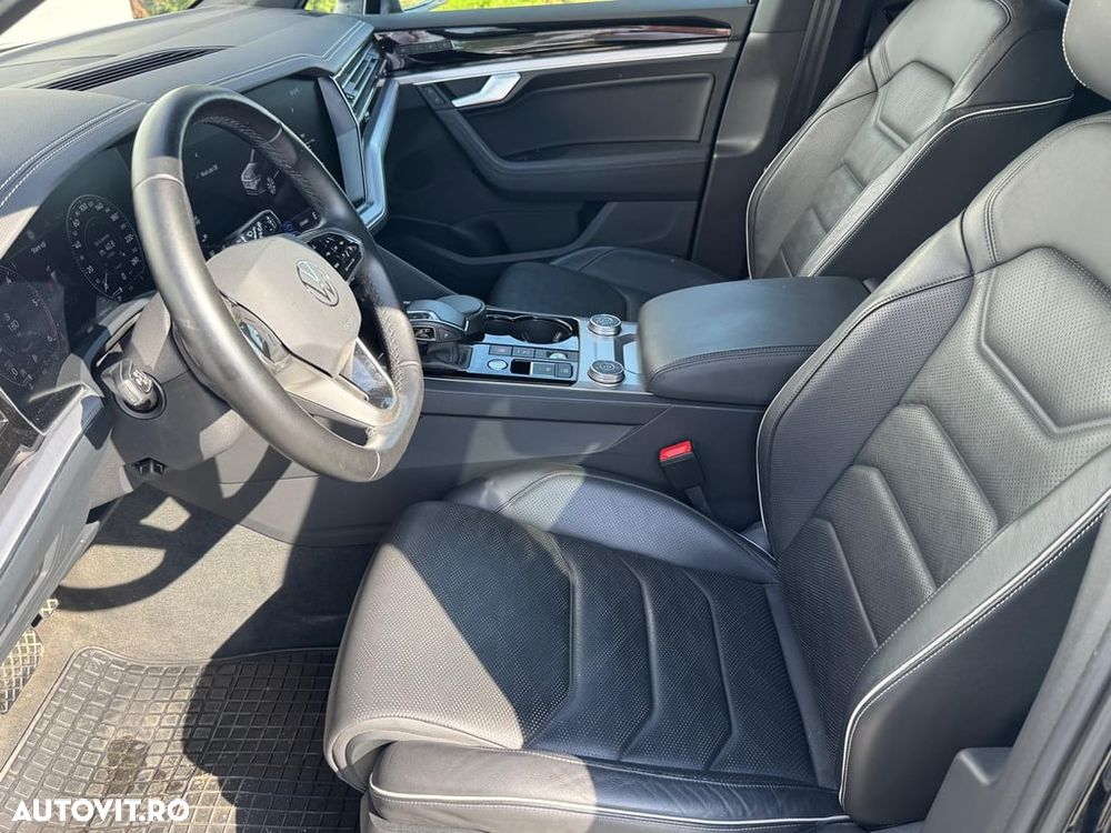 Volkswagen Touareg - 12