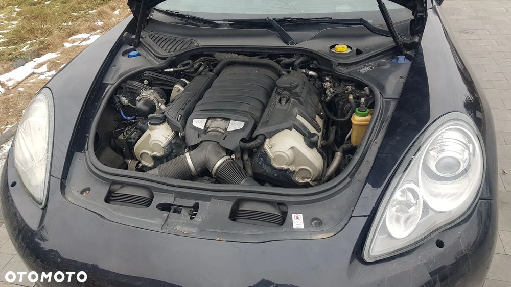 Porsche Panamera 4S PDK - 34