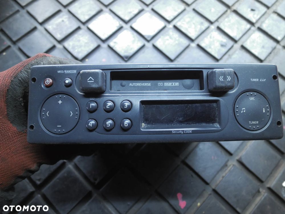 RADIO FABRYCZNE RENAULT CLIO II 8200113800 - 1