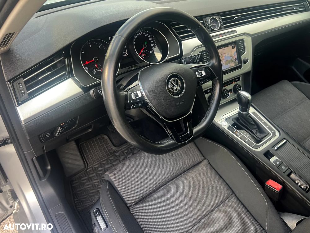 Volkswagen Passat Variant 2.0 TDI DSG (BlueMotion Technology) Highline - 29