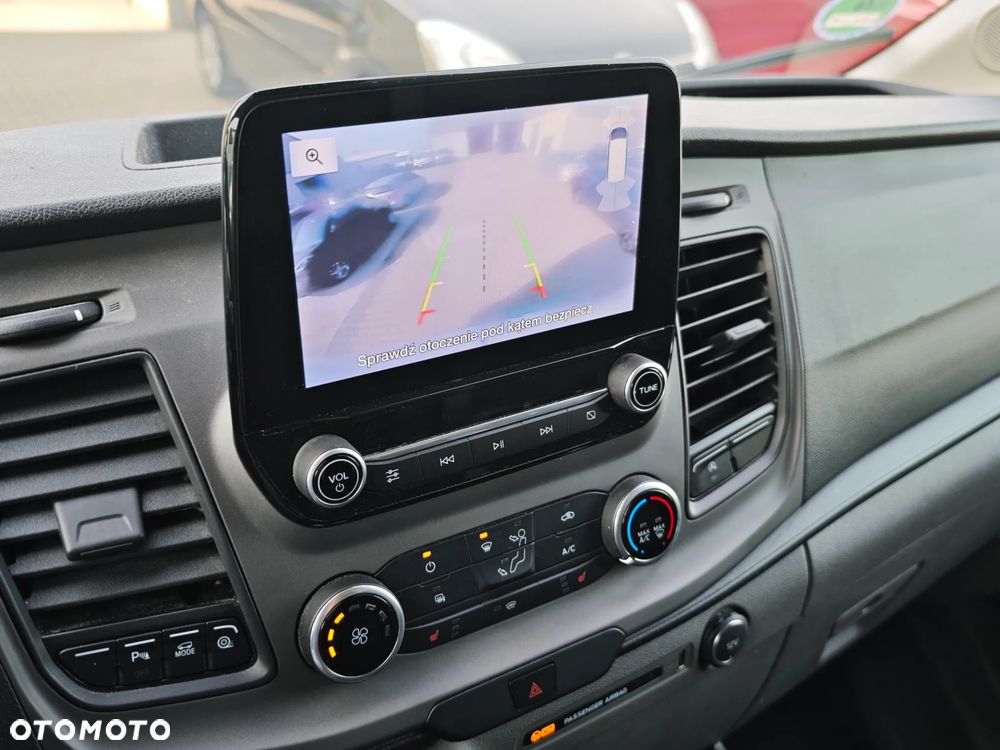 Ford Transit - 28