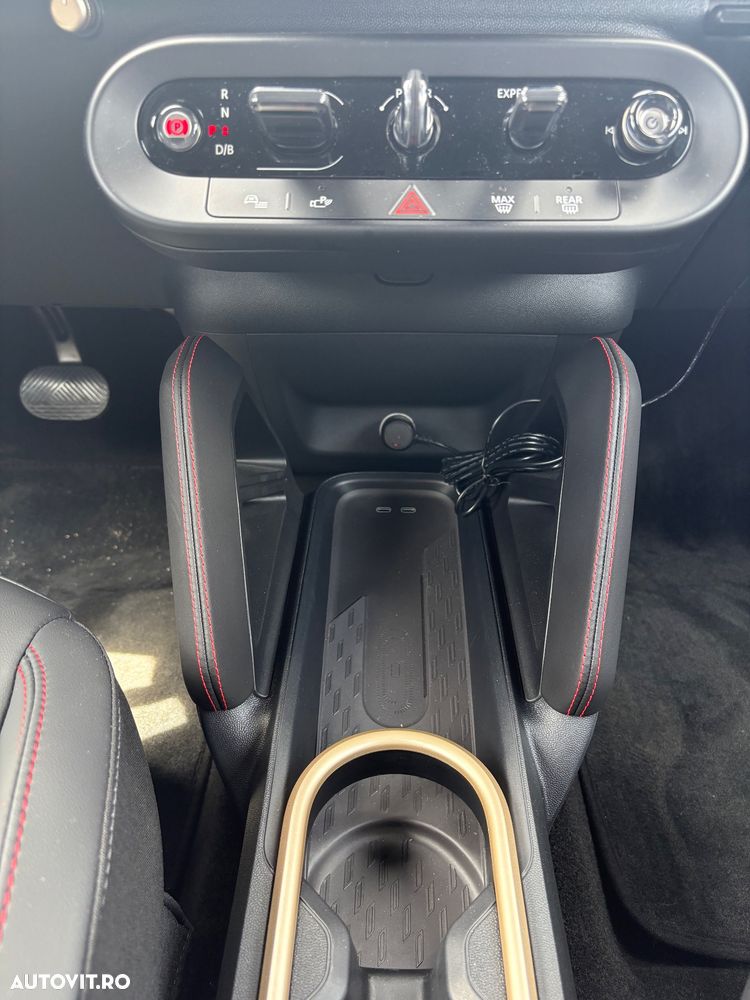 Mini Cooper SE - 12