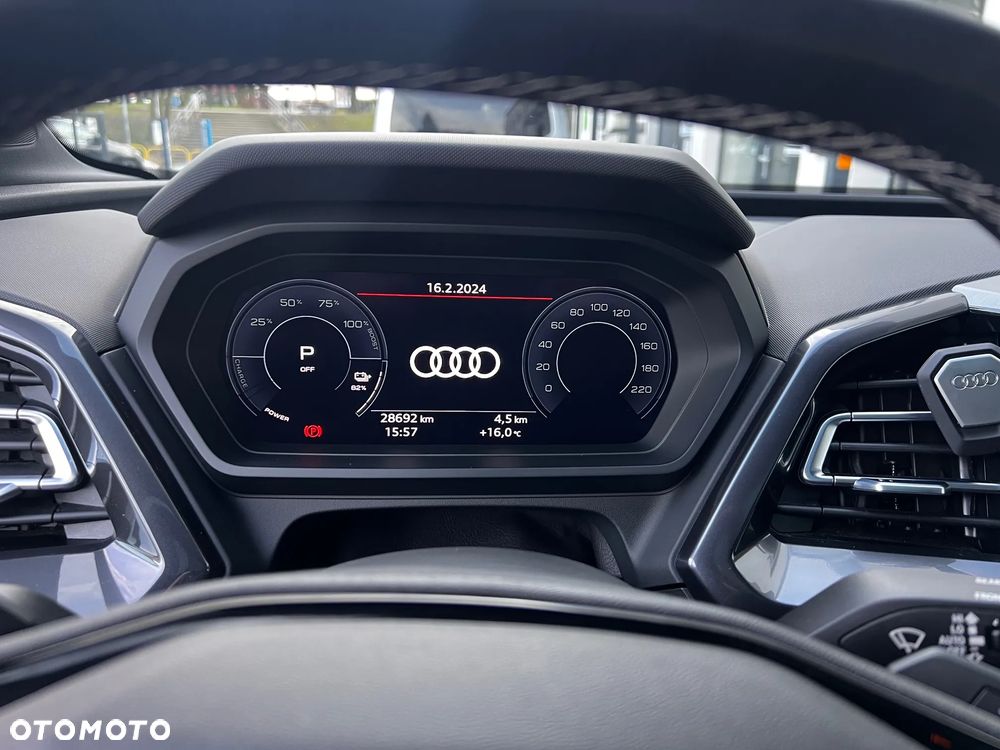 Audi Q4 e-tron 50 77kWh Quattro S Line - 8
