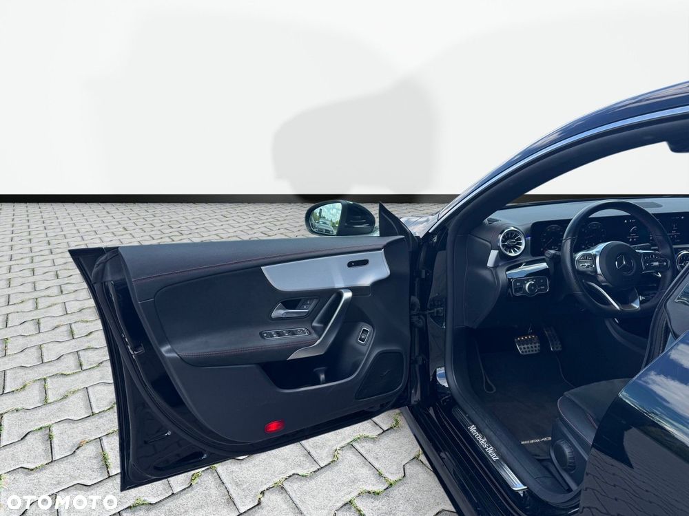 Mercedes-Benz CLA - 11