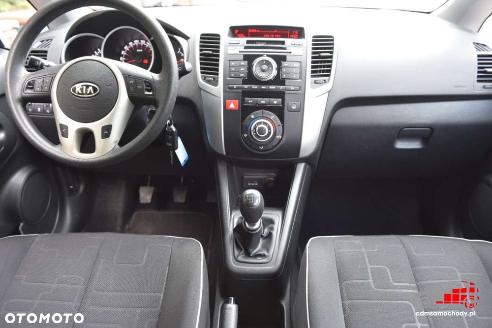Kia Venga - 22