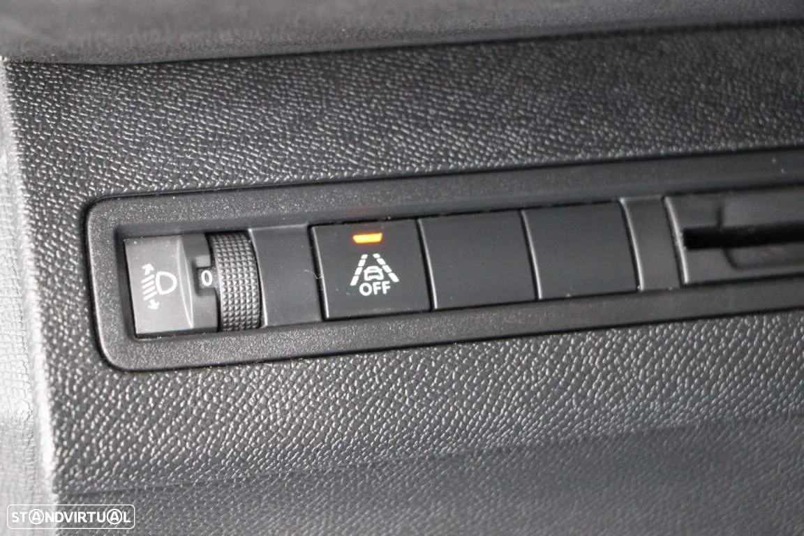 Peugeot 3008 1.5 BlueHDi Allure - 22