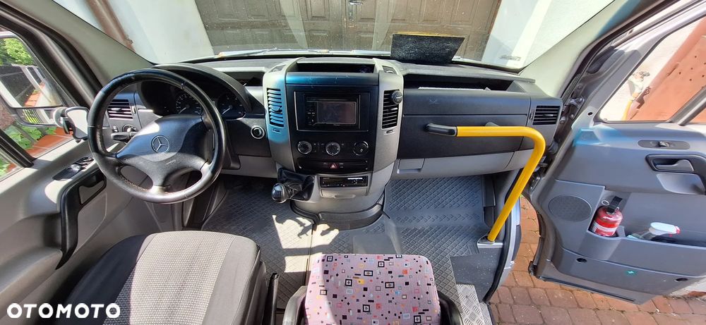 Mercedes-Benz Sprinter - 10