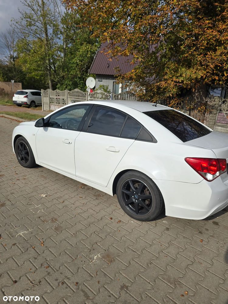 Chevrolet Cruze 1.7 D LT+ - 6