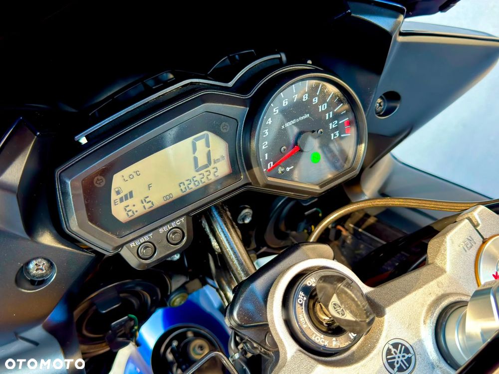 Yamaha FZ - 16