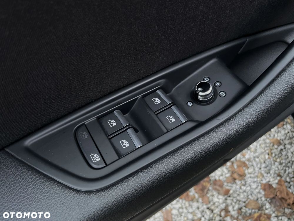 Audi A4 Avant 2.0 TFSI ultra Sport - 34