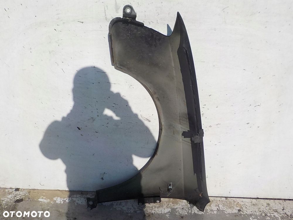 500 AUDI A4 B7 BŁOTNIK PRAWY PRZÓD PRZEDNI - 4