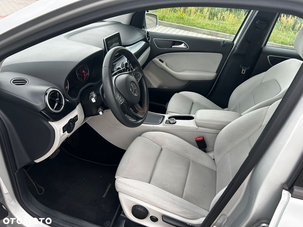 Mercedes-Benz Klasa B 180 CDI 7G-DCT - 17