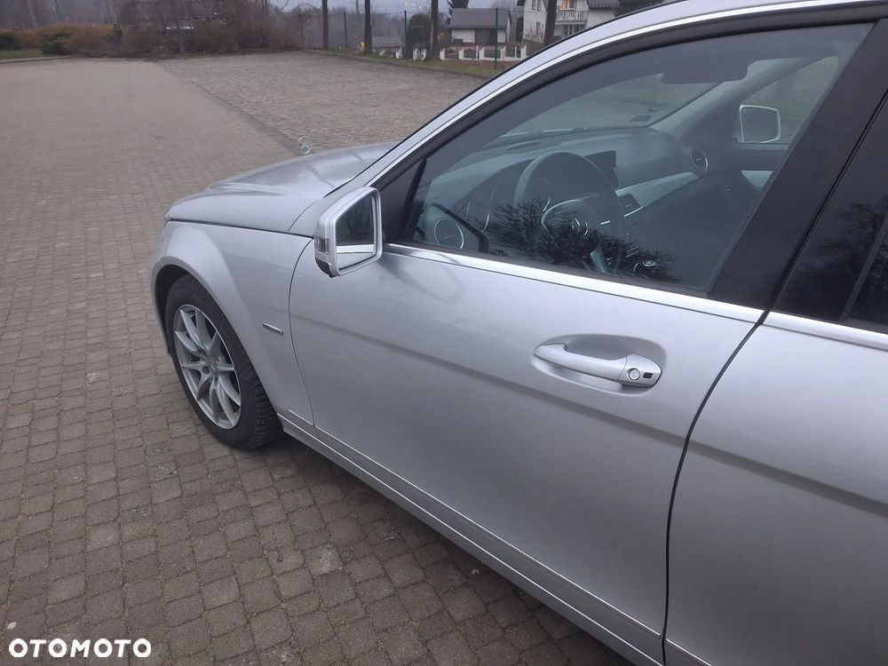 Mercedes-Benz Klasa C 200 (BlueEFFICIENCY) Avantgarde - 11