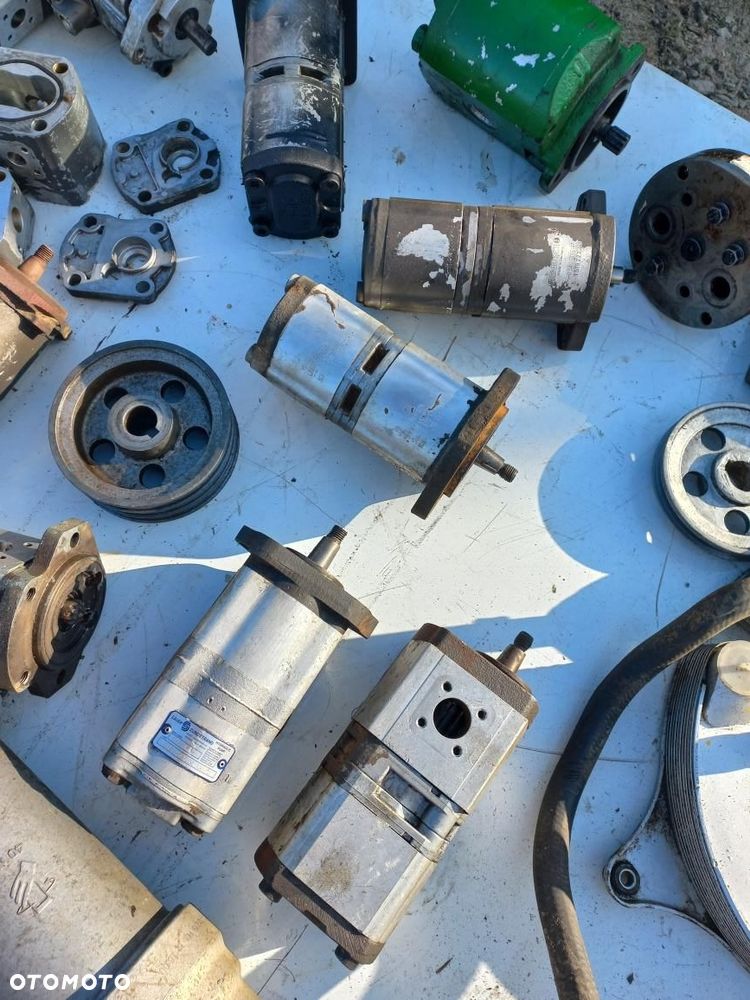 Pompy hydrauliczne,rozdzielacze,wymiennik ciepła, chłodniczka oleju,BOSCH,REXROTH,SAUER SUNDSTRAND,MAILLEUX 087501500,5 1518222293,775,620,619,548,221,604 AL175363 - 4
