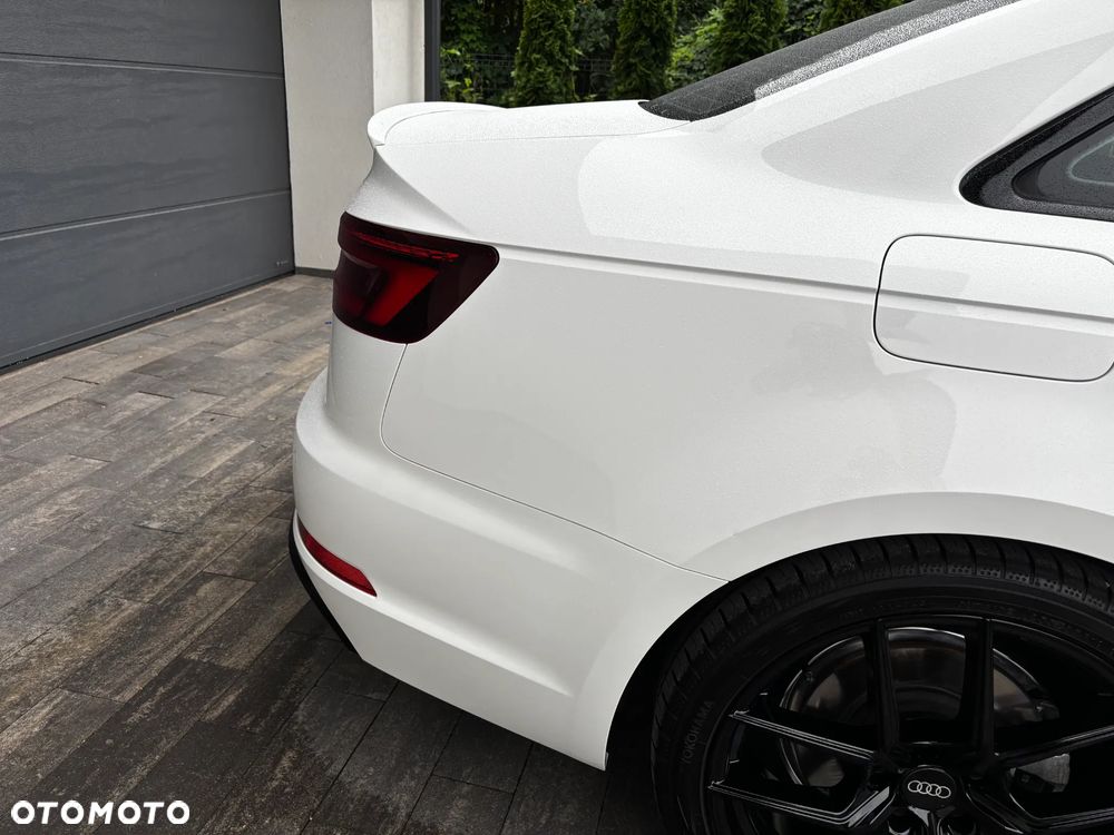 Audi A4 Limousine 40 TFSI S tronic design - 34