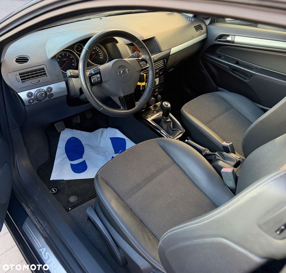 Opel Astra 1.6 Edition 111 Jahre - 14