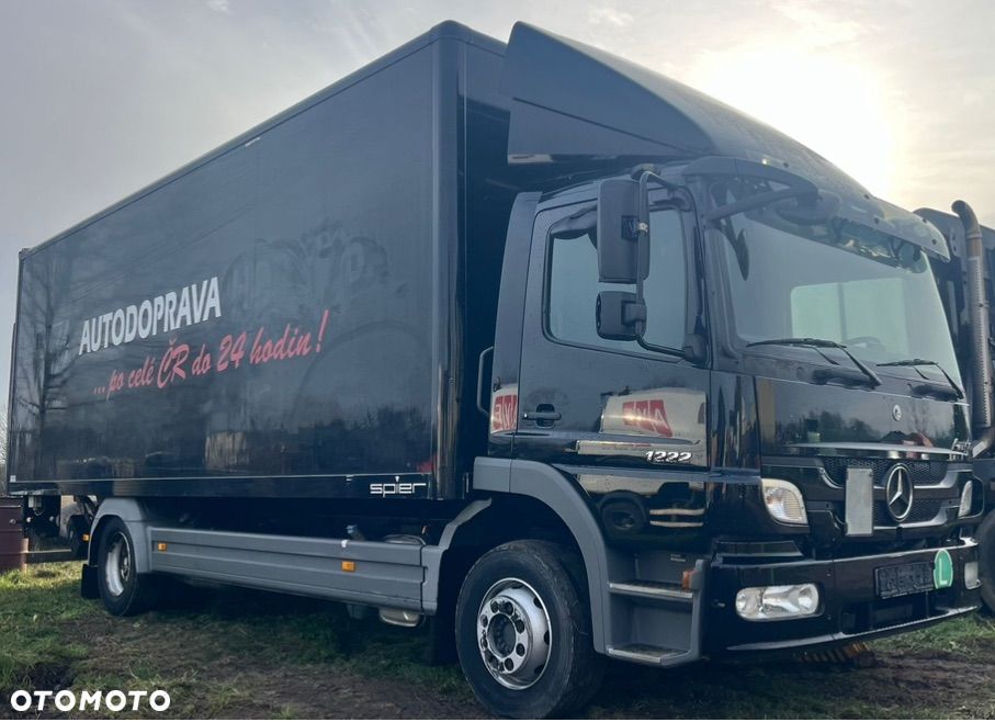 Mercedes-Benz Atego 1222 Kontener Winda Klima 19.5 koła (Hakowiec Laweta Firanka Chłodnia) - 2