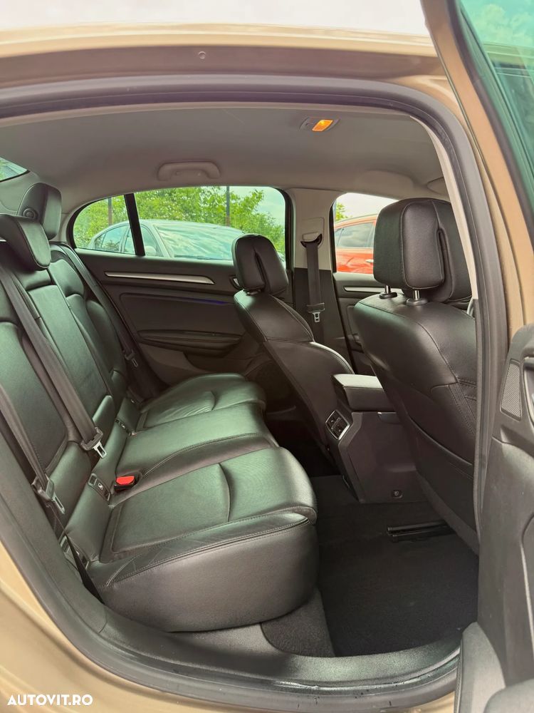 Renault Megane TCe EDC Intens - 17