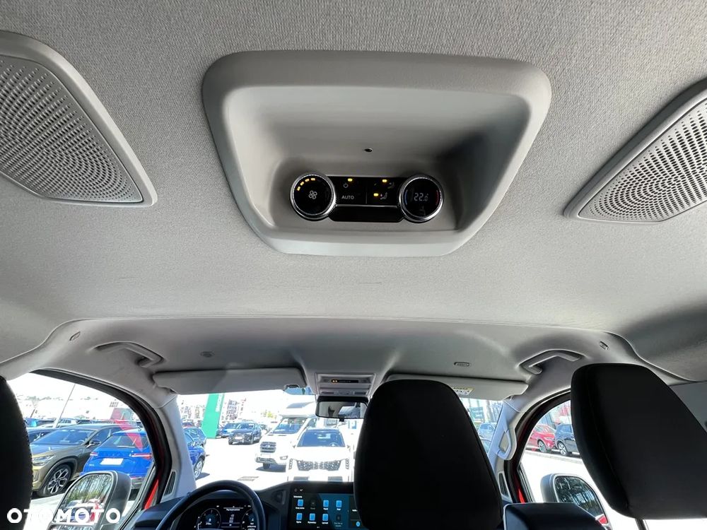 Volkswagen Caravelle - 30