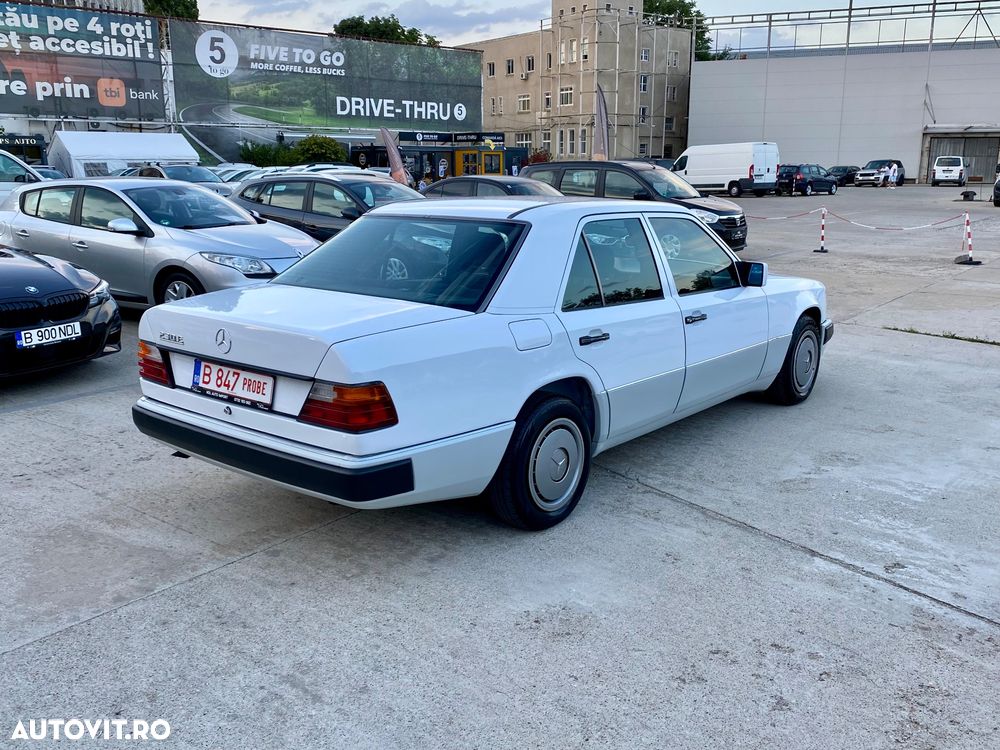 Mercedes-Benz W124 - 11