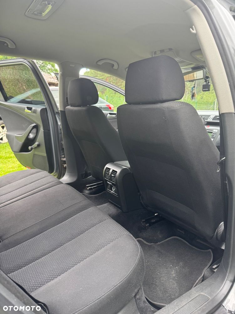 Volkswagen Passat 1.9 TDI Comfortline - 9