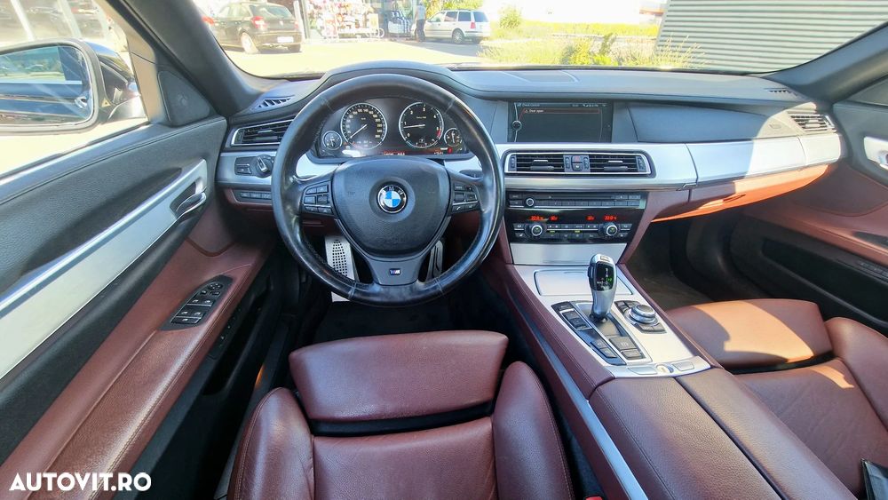 BMW Seria 7 740d Aut. - 12