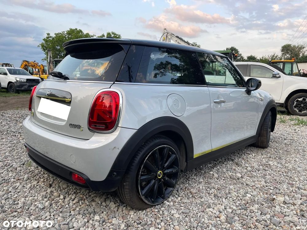 MINI Cooper SE Electric Trim - 2