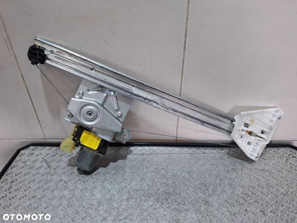 Podnośnik szyby drzwi prawy tył Ford Kuga Mk2 2014 rok - 1