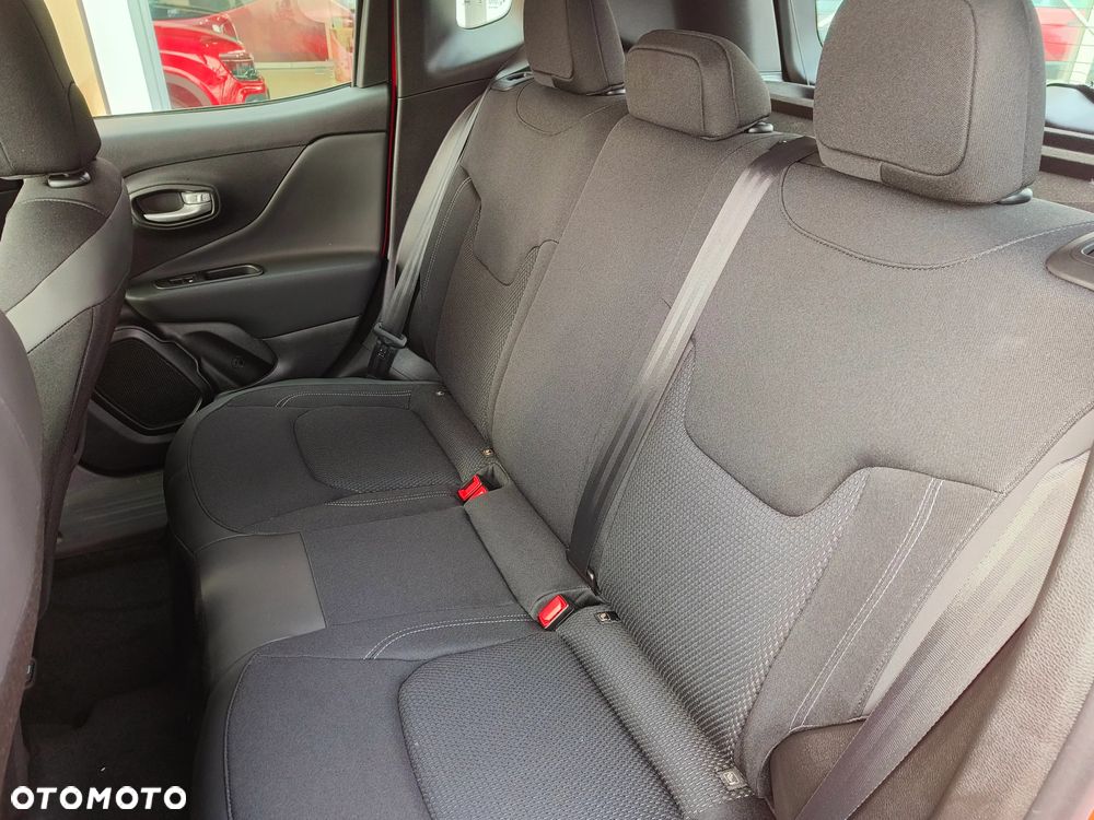 Jeep Renegade - 12