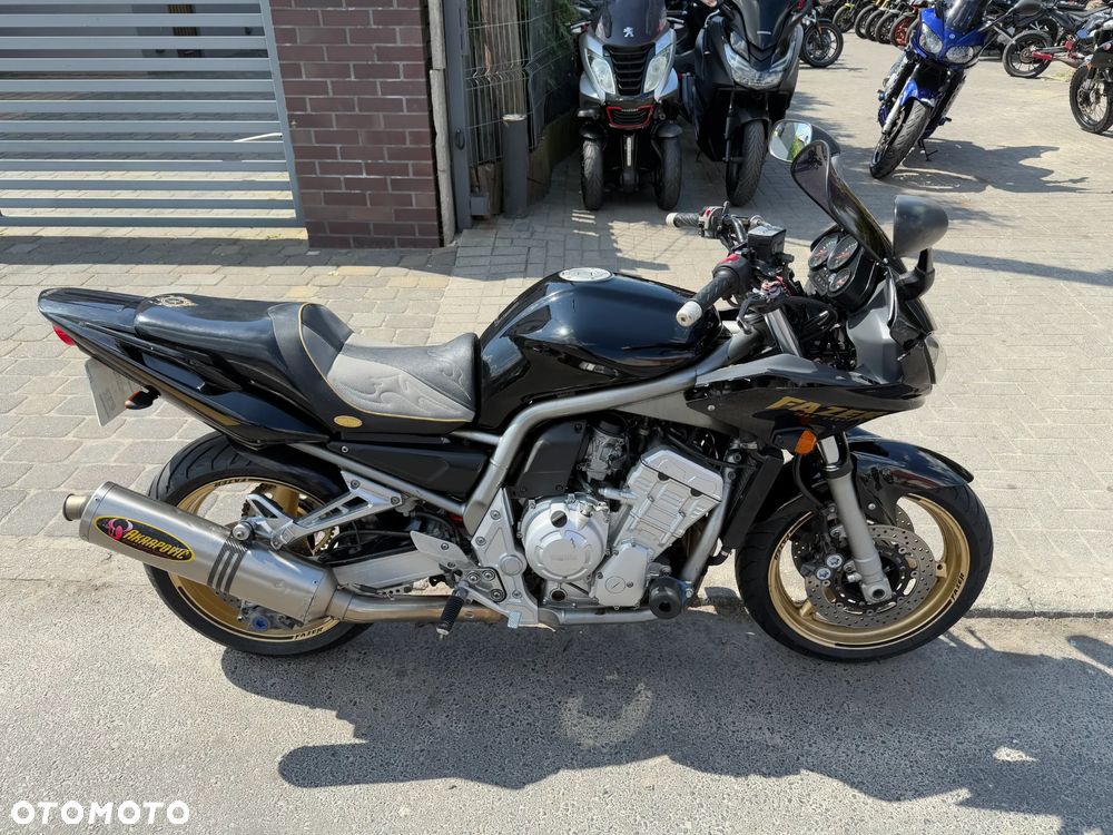 Yamaha FZS - 4
