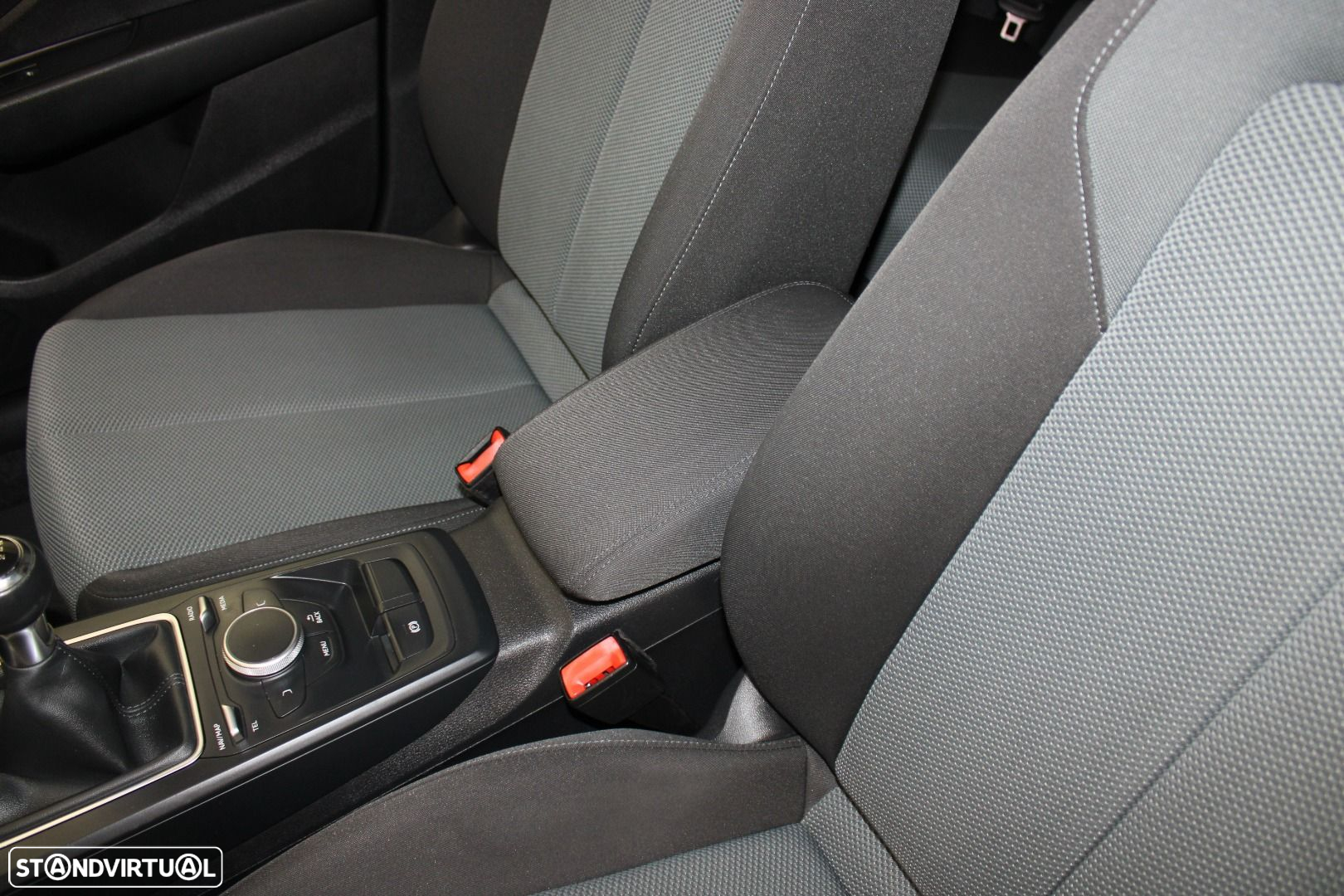 Audi Q2 30 TDI Design - 24