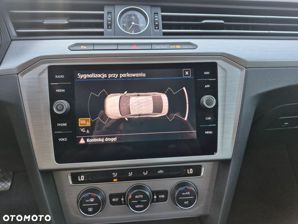 Volkswagen Passat 2.0 TDI BMT Comfortline - 13