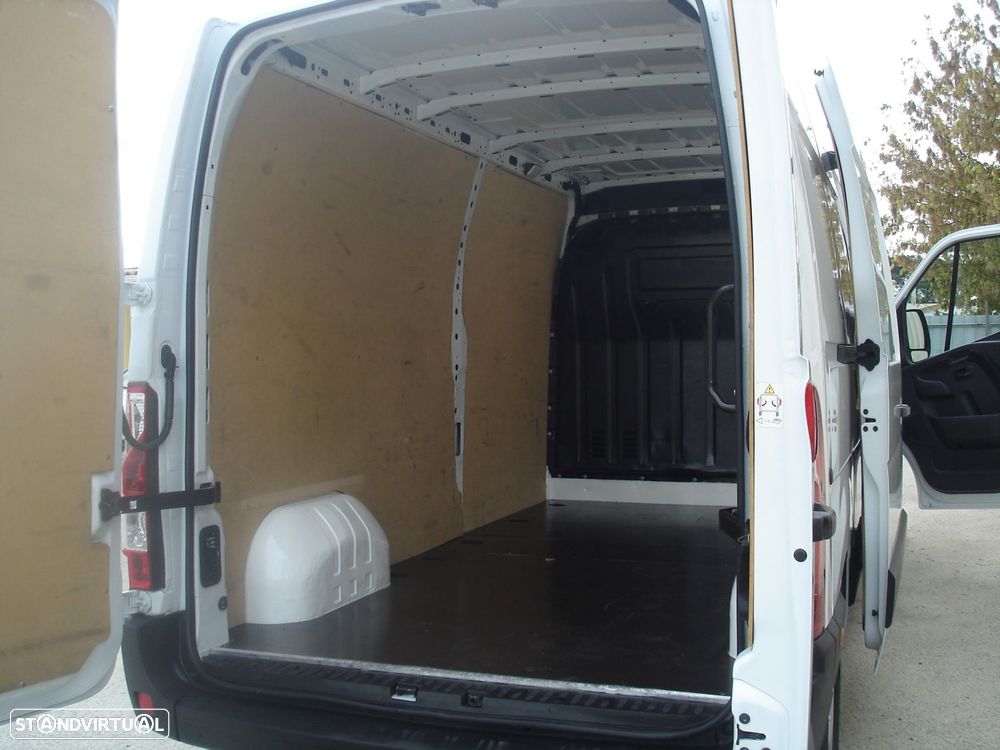 Renault Master 2300-150 CV - 18
